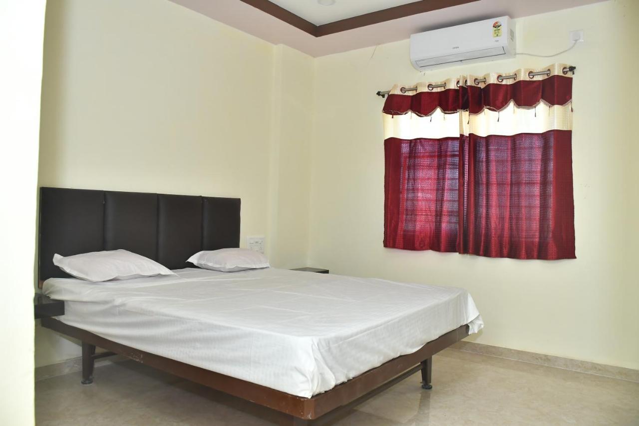 Hotel Kalika Residency Akalkot Exterior photo