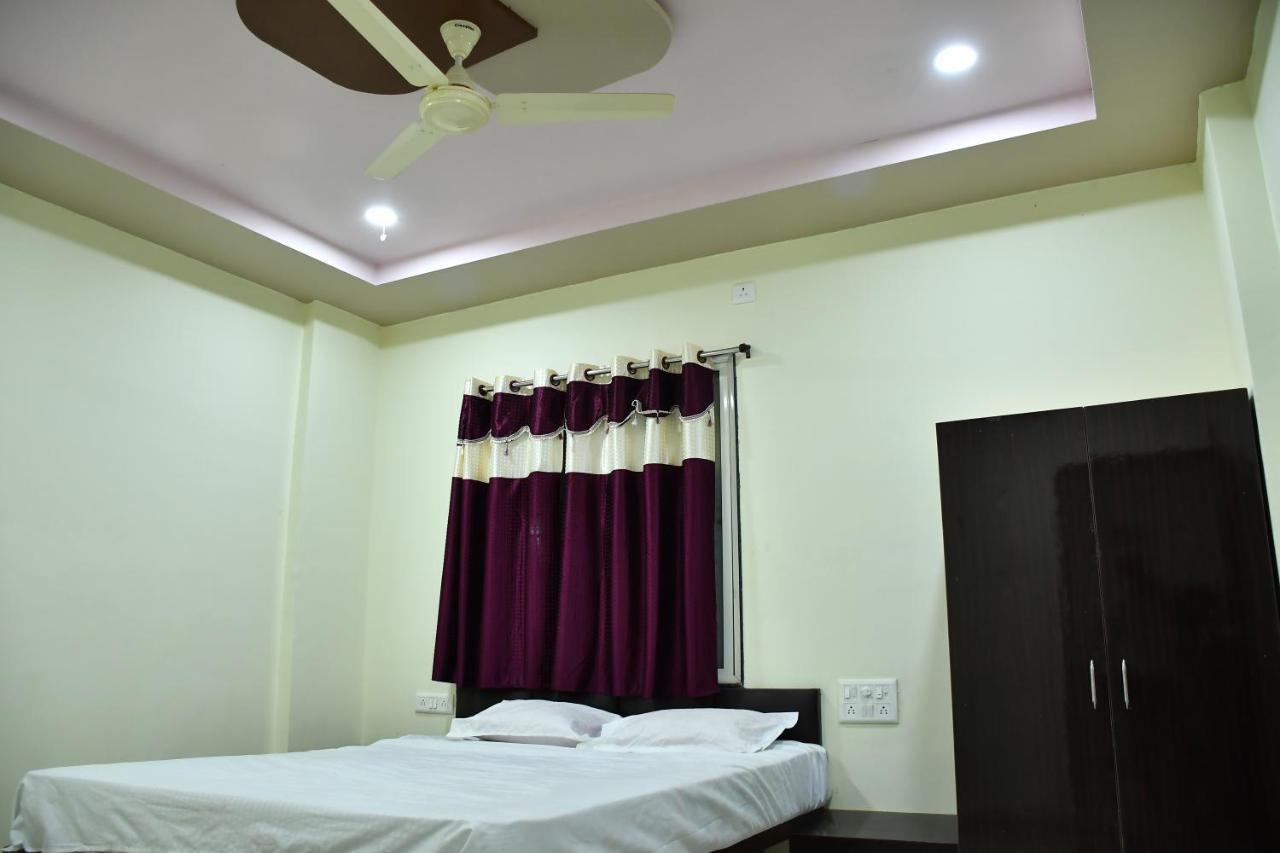 Hotel Kalika Residency Akalkot Exterior photo
